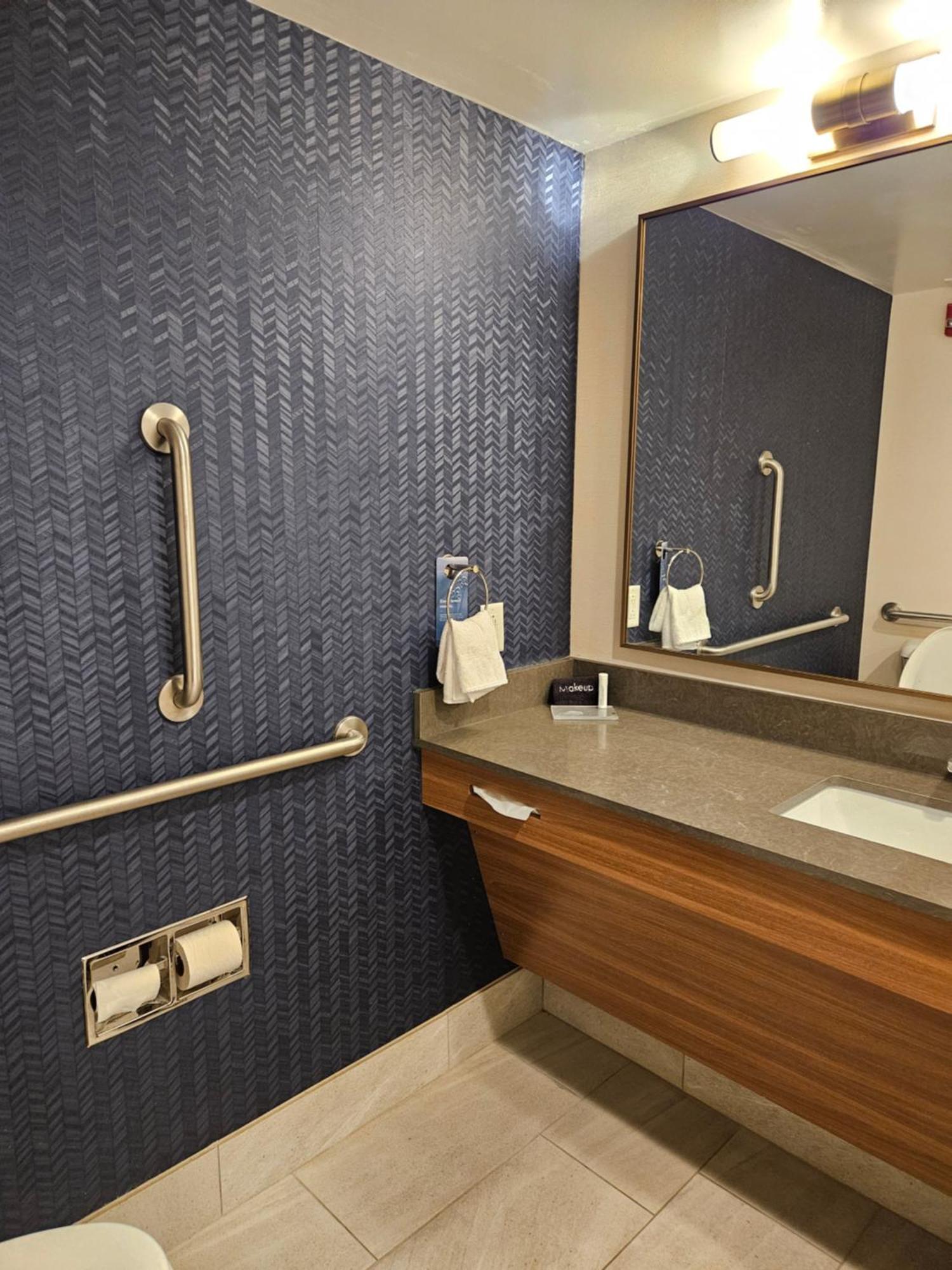Fairfield Inn & Suites By Marriott Athens Bagian luar foto